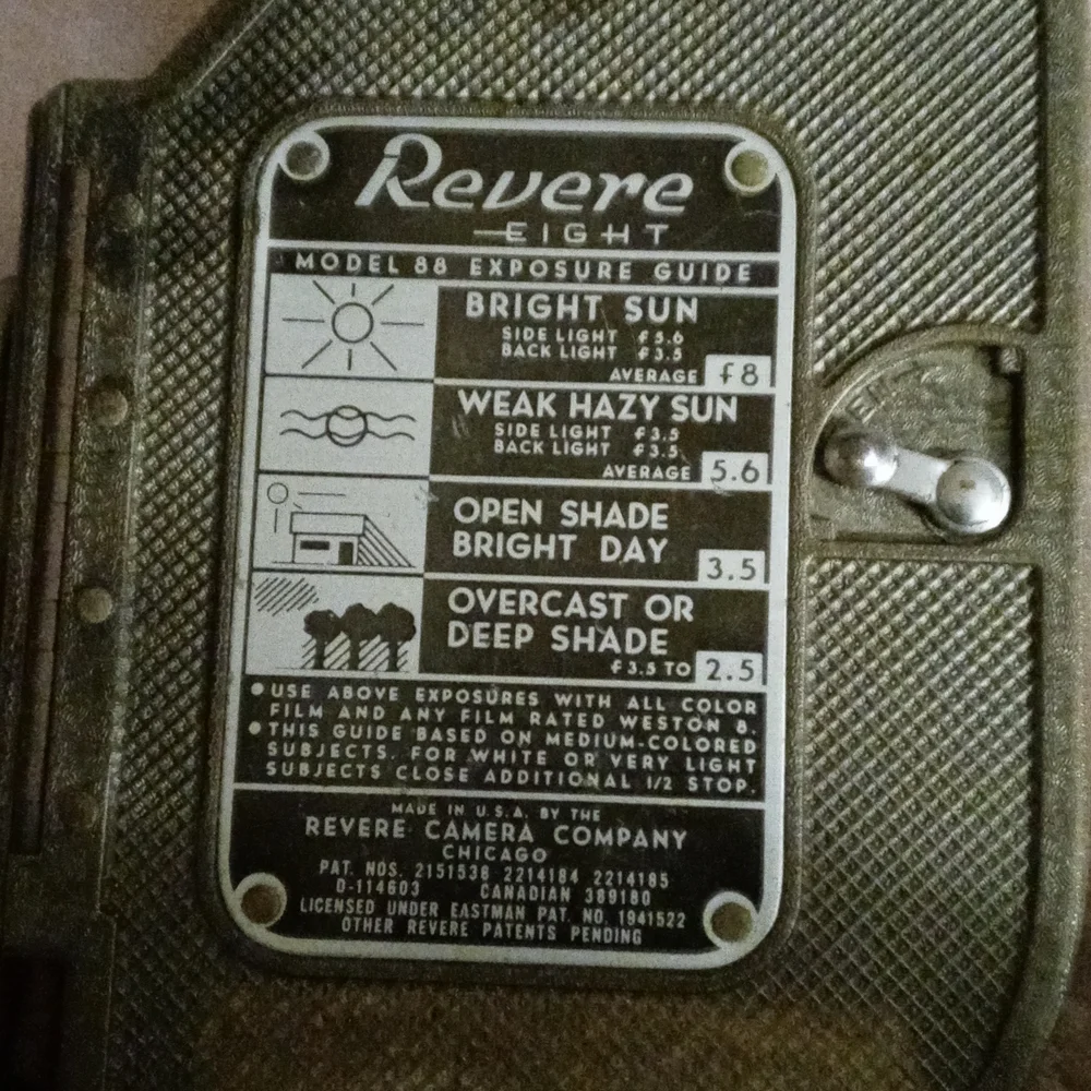 VTG Revere 8 Model 88 Movie Camera